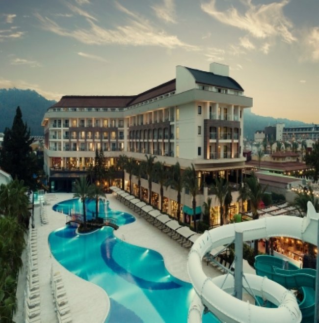 The Maxim Resort Hotel